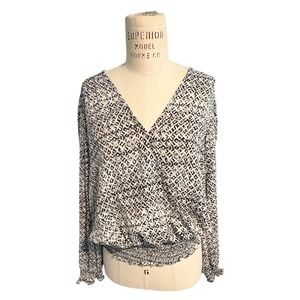 5 for $45 NWT Alex & Lili Geometric VNeck Long Sleeve Smocked Waist Blouse Top S